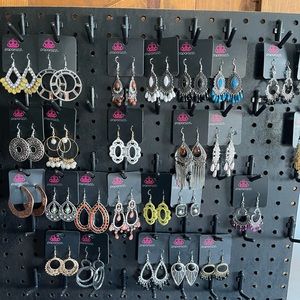 Mystery discounted paparazzi bundles!